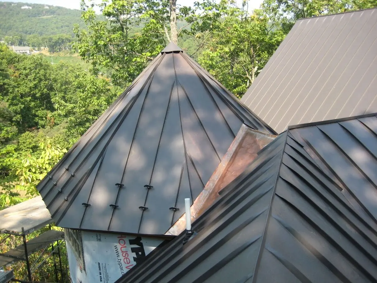 Professional Roof Tarp Installation by Craftsman Roofing in Carriage Place